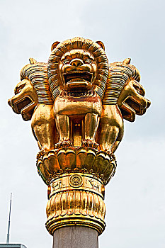 bãi đá vàng kê gà